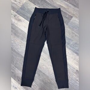 Athleta Headlands Hybrid Trek Joggers Black